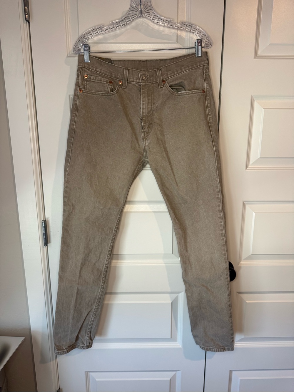 Levi’s Men's Casual Straight-Leg Pants in Taupe